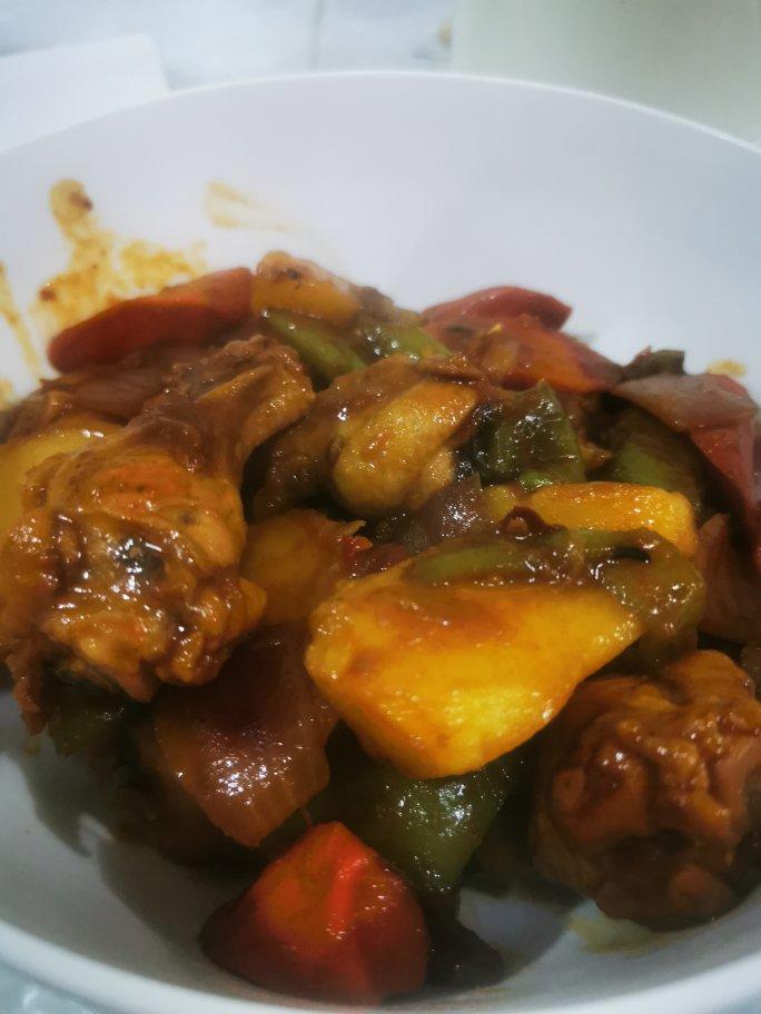 土豆胡萝卜炖鸡块