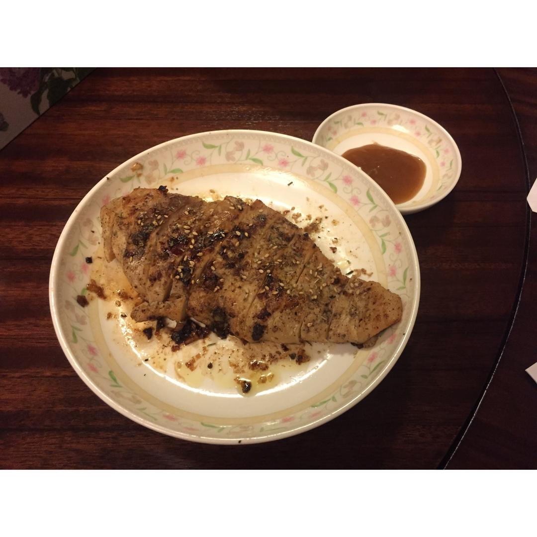 酷炫屌炸天好吃的煎鸡胸肉（香蒜蜂蜜煎鸡胸肉）