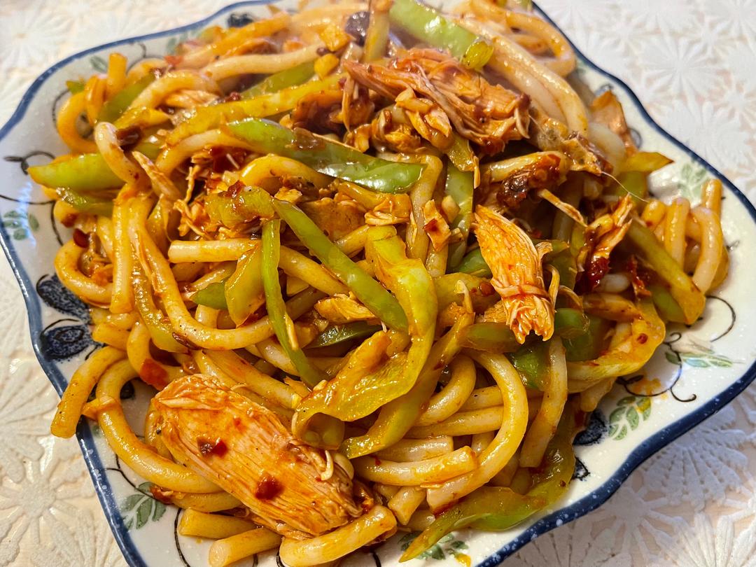 自己加菜的新疆炒米粉的做法