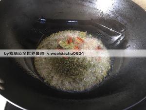 不放火锅底料的麻辣十三香小龙虾（附洗虾去虾线剥虾视频）的做法 步骤9