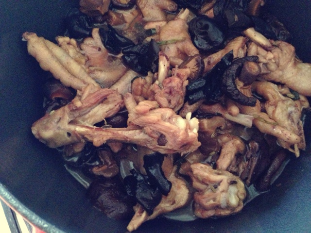 小鸡炖蘑菇