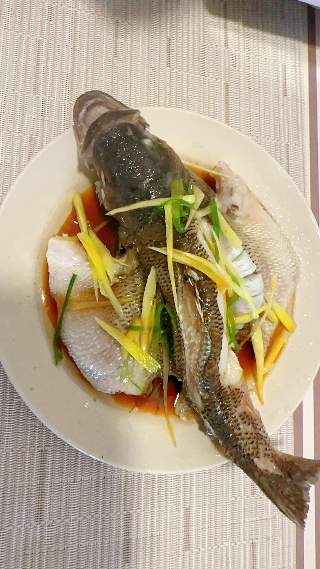 10分钟做 清蒸鲈鱼 （附切鱼图解）