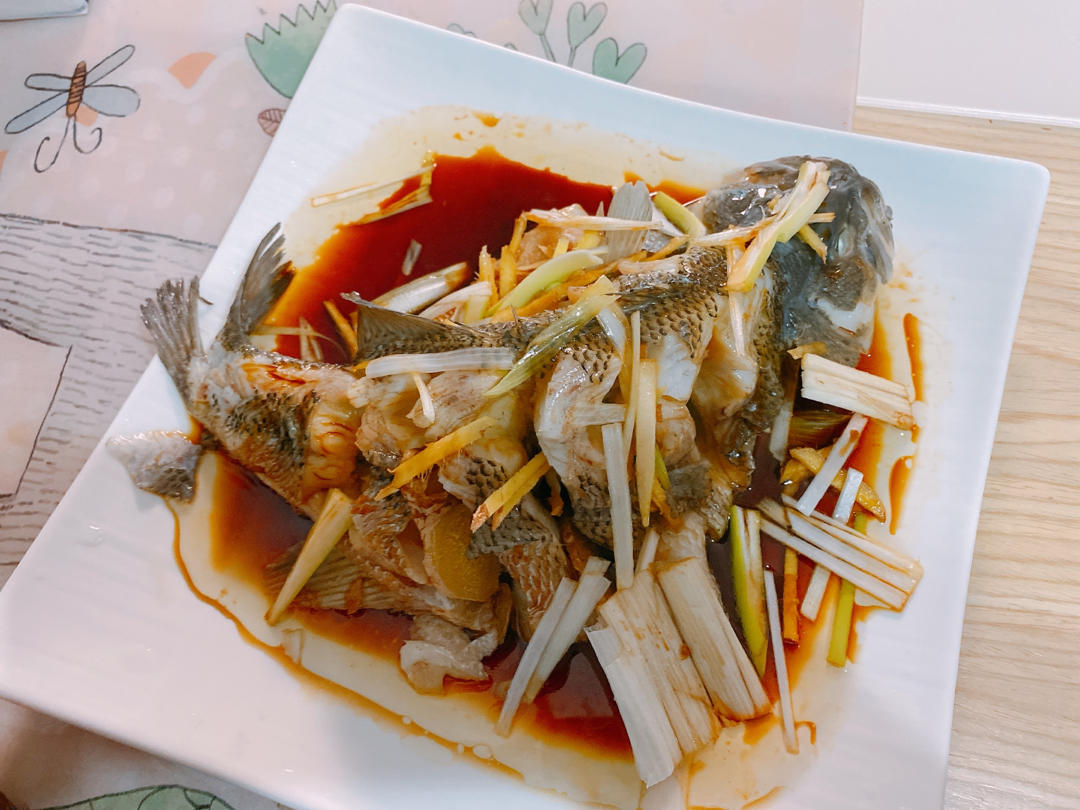清蒸鲈鱼