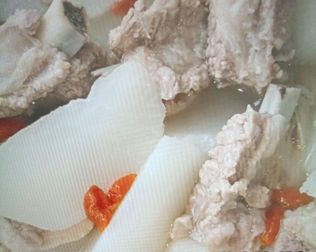 萝卜枸杞排骨汤