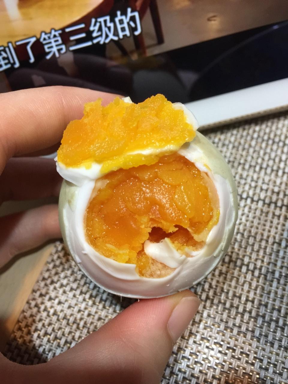 自制咸蛋： 100%出油起沙的咸蛋