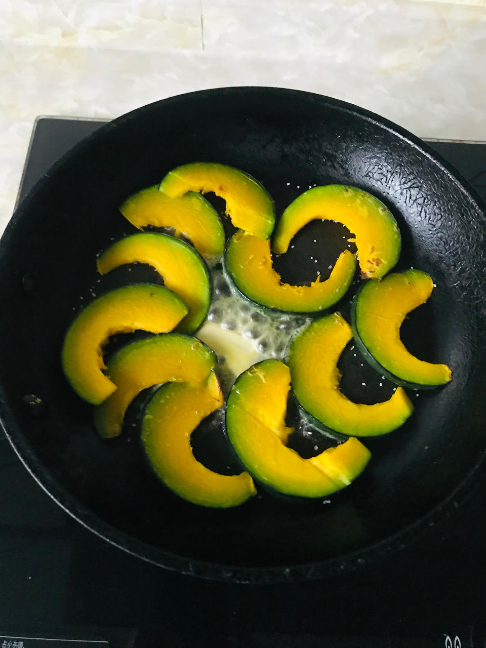 简单快手，小朋友也爱吃的香甜黄油煎南瓜