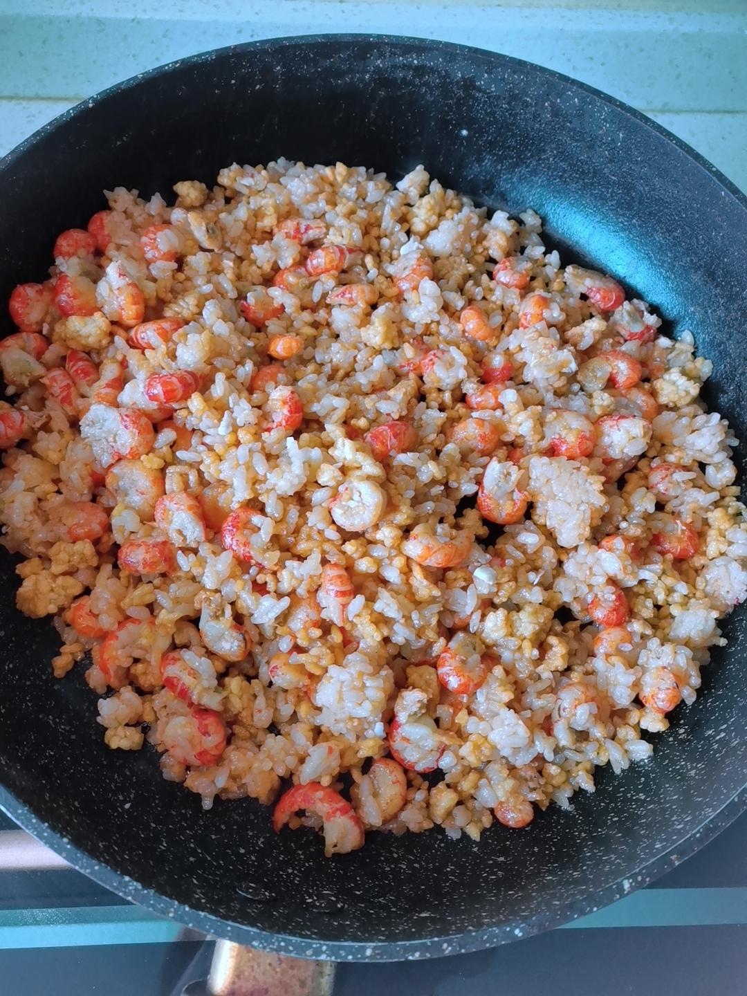 炒饭天花板咸蛋黄锅巴龙虾炒饭合集——剩饭好去处好好吃饭的做法