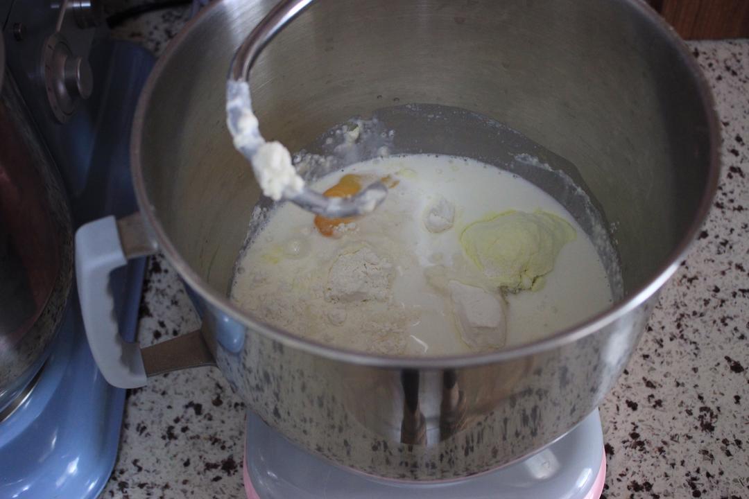 纯奶手撕吐司的做法 步骤1