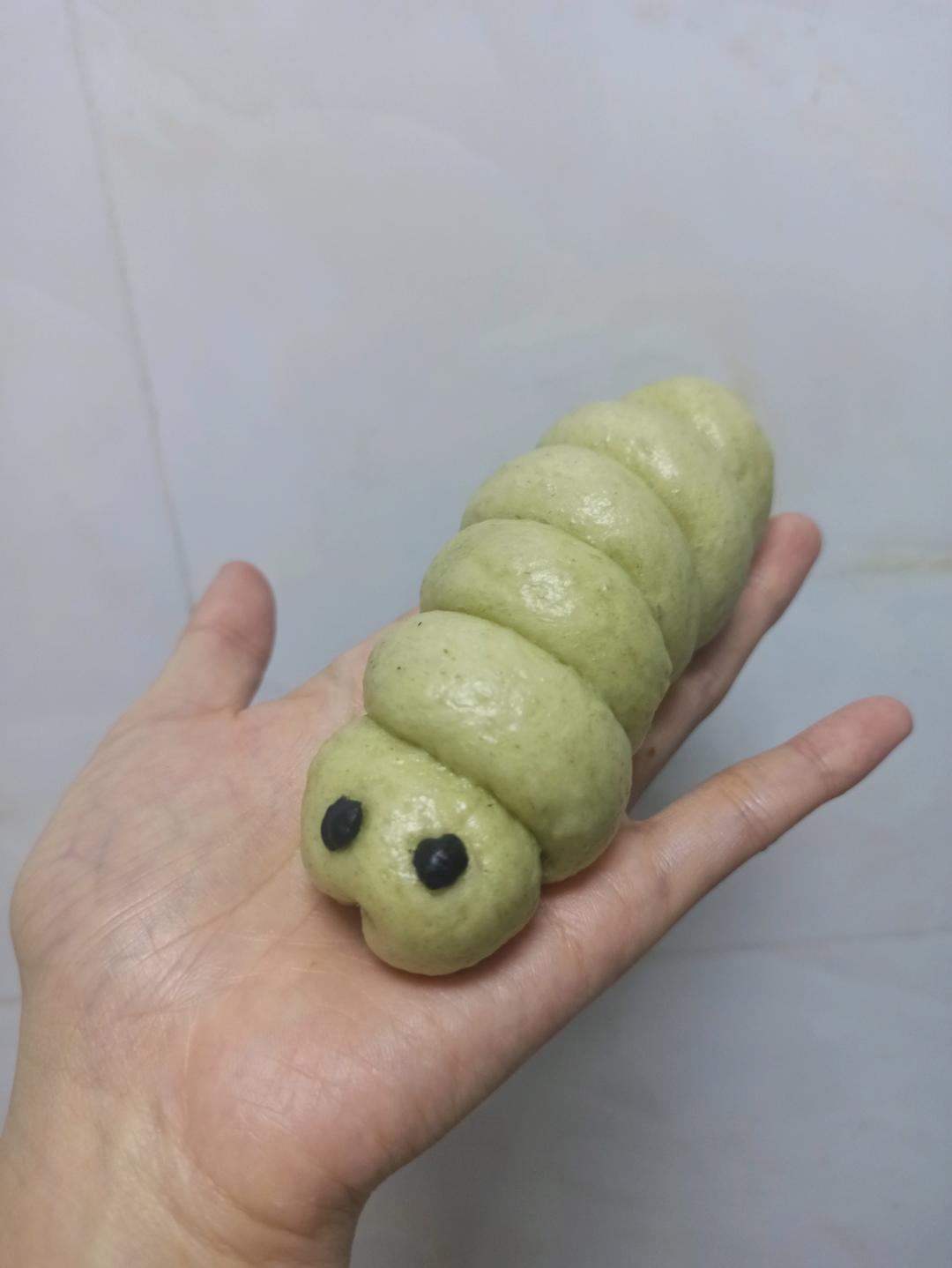 卡通「彩色迷你毛毛虫馒头」一次发酵
