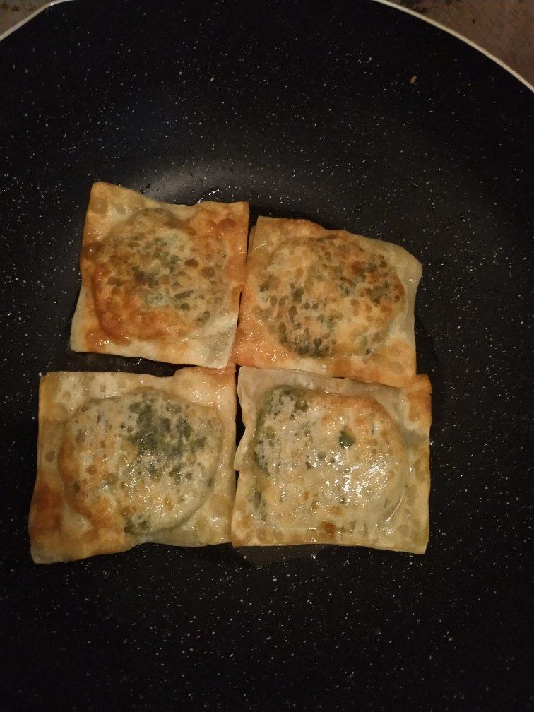 韭菜盒子(不用自己擀皮)