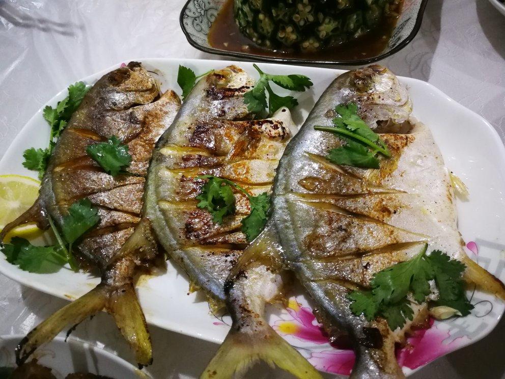 极简极美味——盐煎金鲳鱼