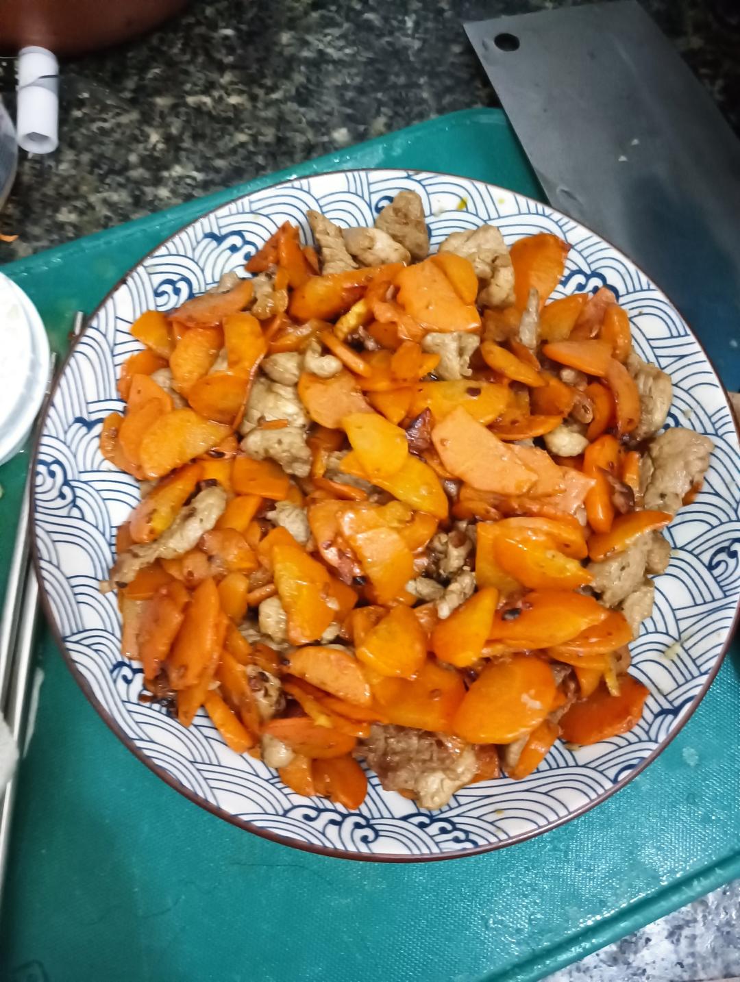 超下饭的胡萝卜炒肉