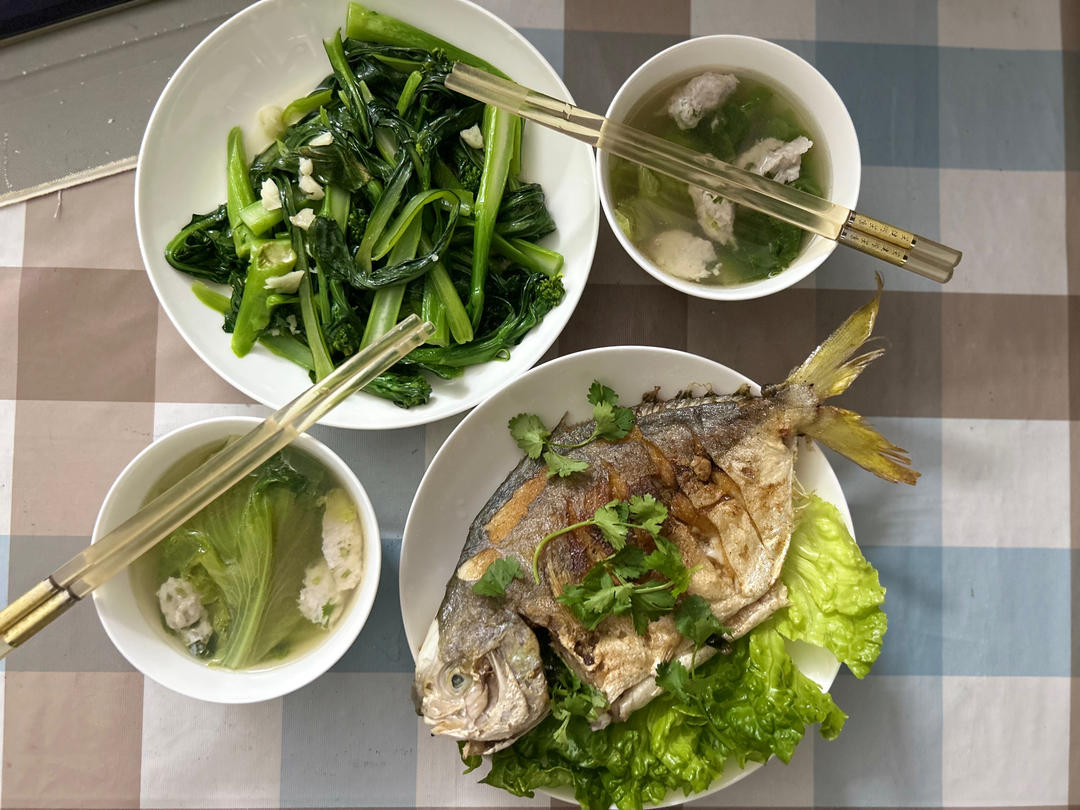 香煎金鲳鱼