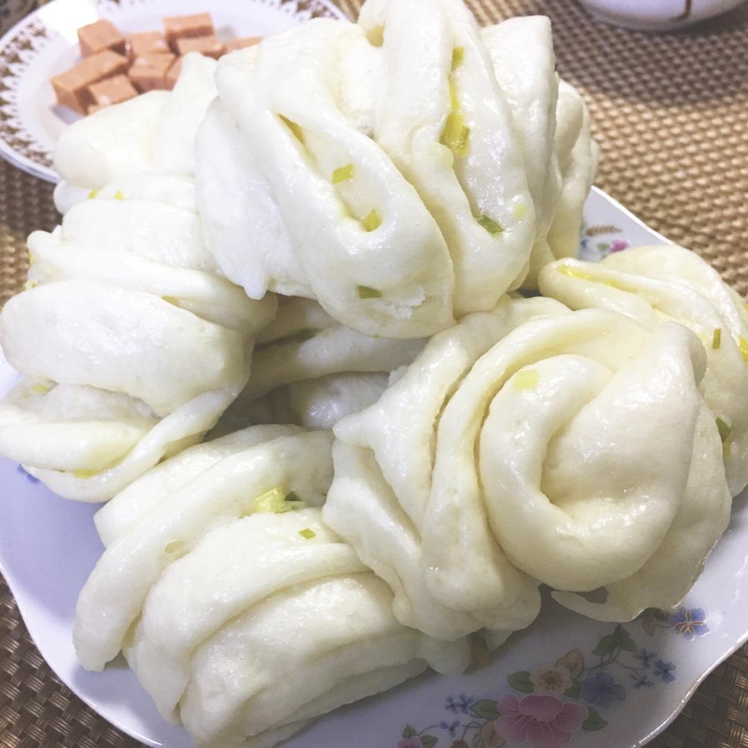 葱油花卷 Steamed Roll