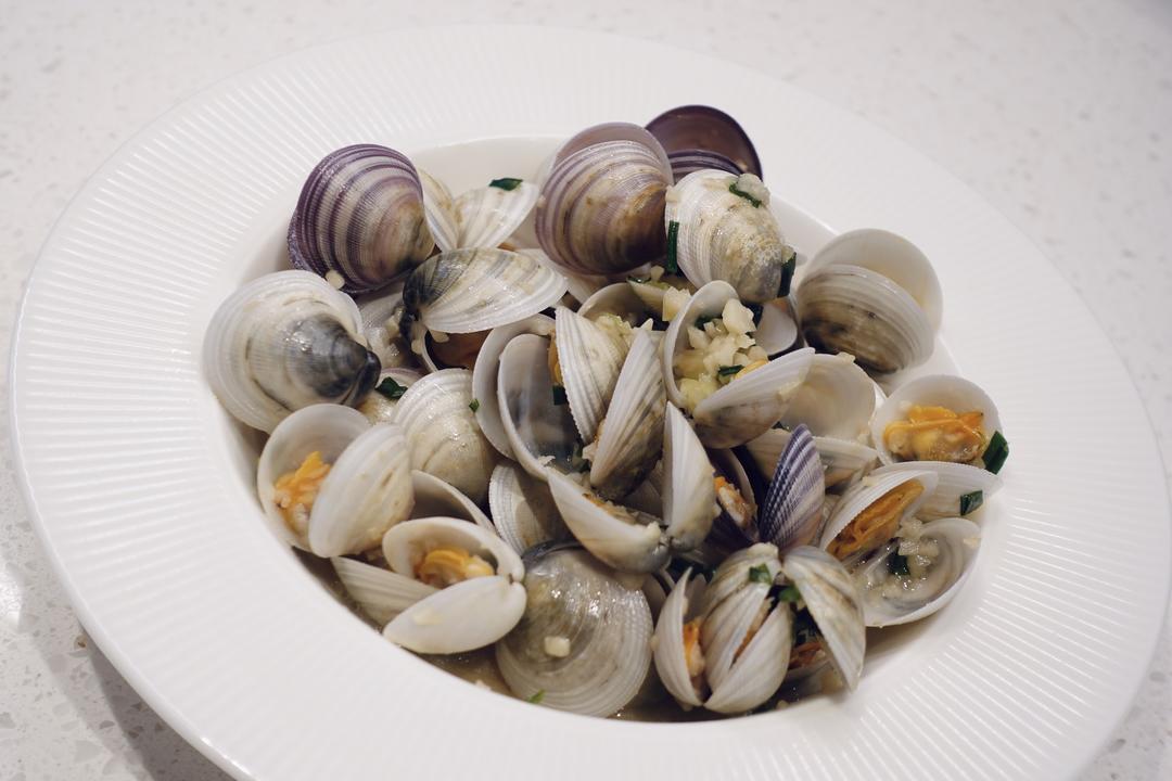 【葱香白贝的做法步骤图,葱香白贝怎么做好吃】赵小鹳儿_下厨房