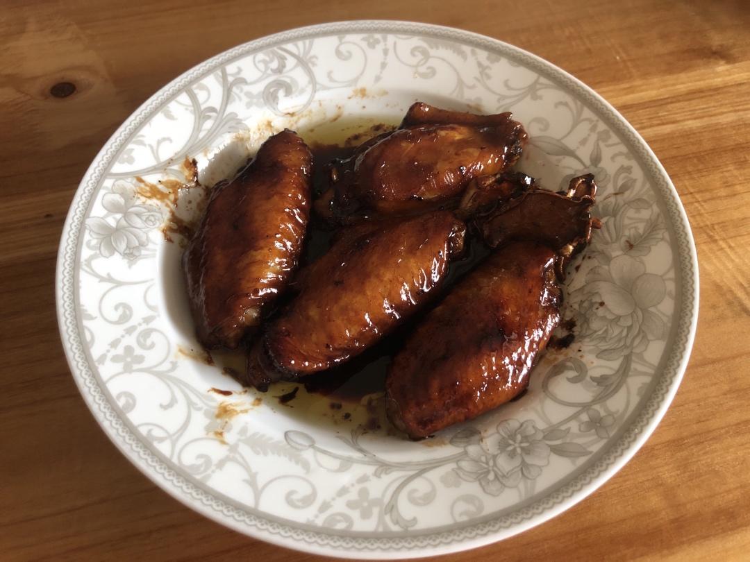 厨师长教你：“可乐鸡翅”的家常做法，味道鲜嫩可口，先收藏起来