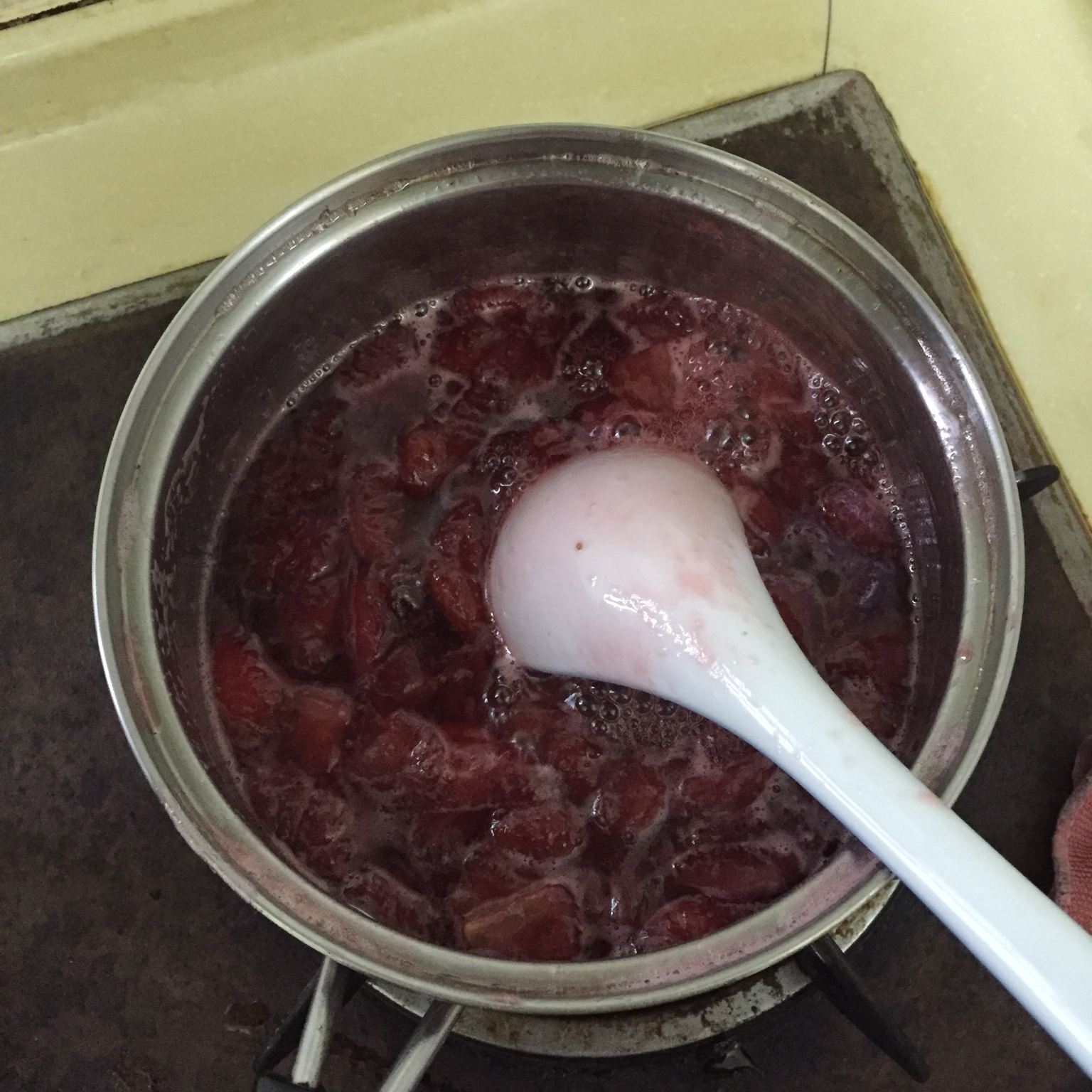 《Tinrry下午茶》番外篇-满满果肉的草莓果酱