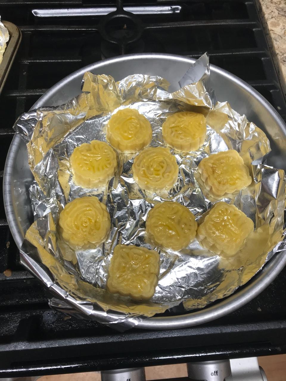 超详细图解版--流心奶黄月饼