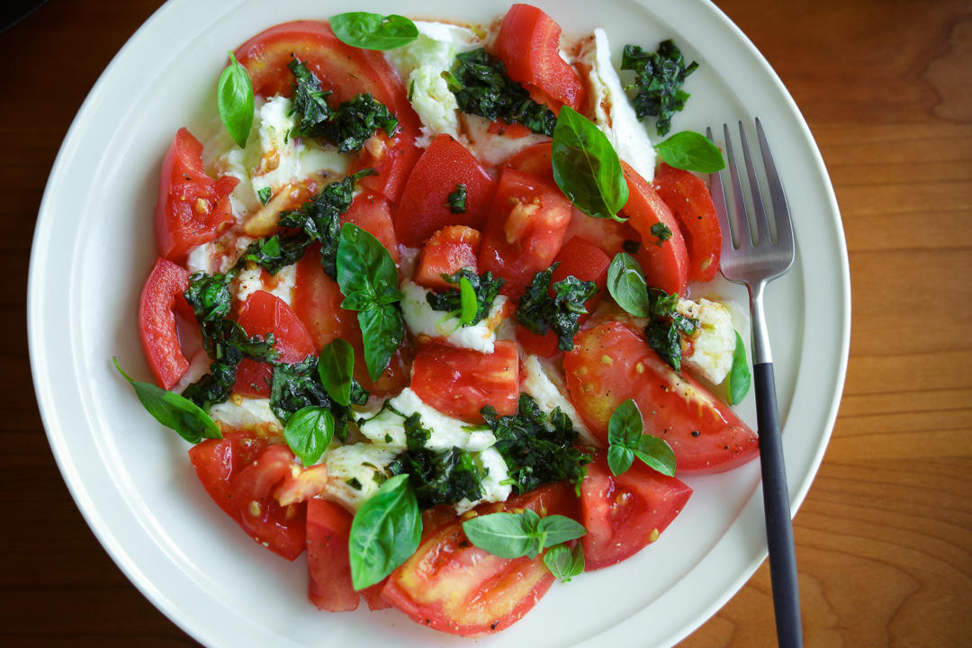 【卡普里风味沙拉insalata caprese/水牛芝士沙拉(布拉塔burrata可做)