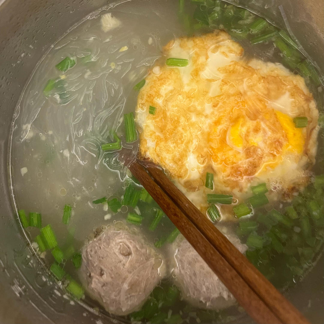 蒜香牛肉丸粉丝汤 l 多少次晚饭就为这一碗