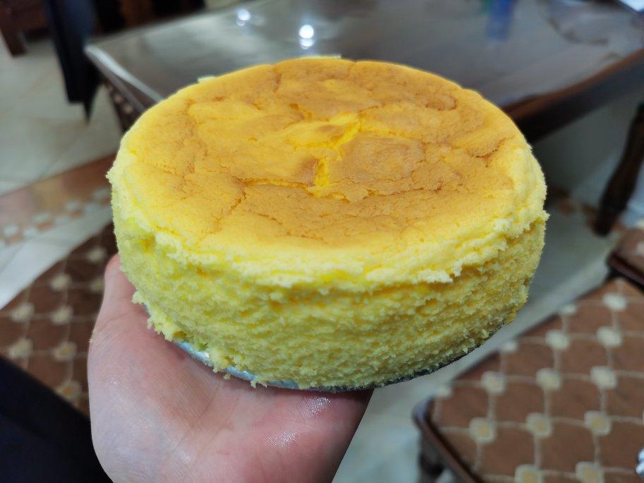 一晚上的等待果然是值得的，这是一款好吃的芝士蛋糕