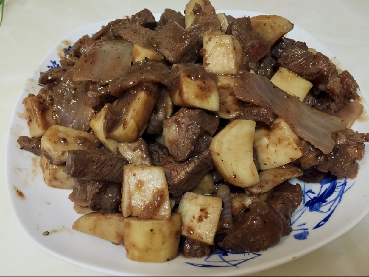 雪花牛肉粒炒杏鲍菇