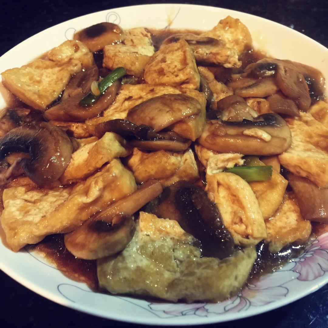 蘑菇烧豆腐