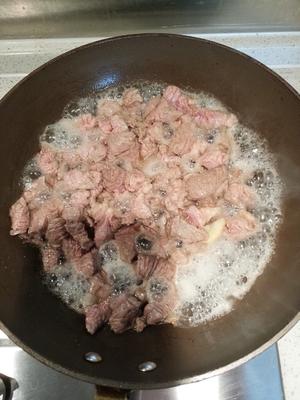 番茄牛肉锅的做法 步骤6