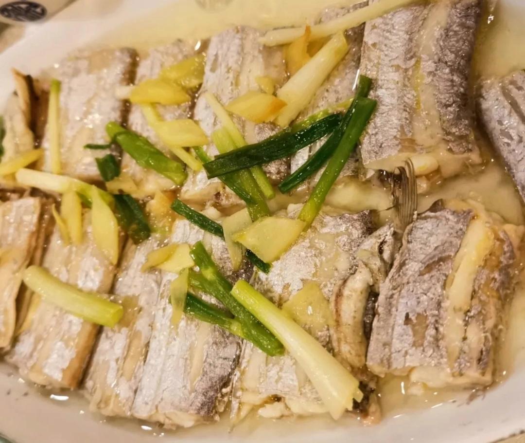 清蒸带鱼❗️检验带鱼是否新鲜的不二法门✌