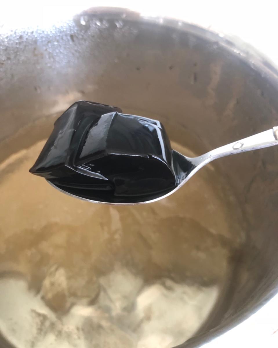 蜜汁龟苓膏