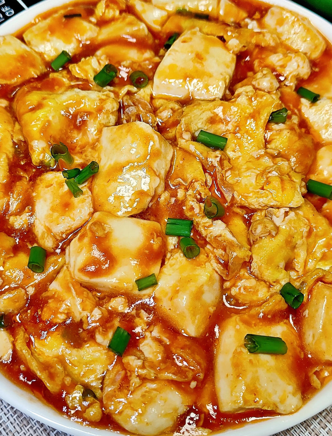 巨滑嫩可口的内酯豆腐抱蛋