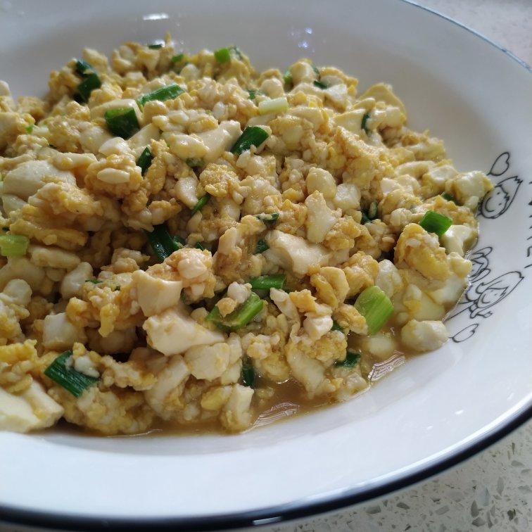 鸡刨豆腐(鸡蛋炒豆腐)