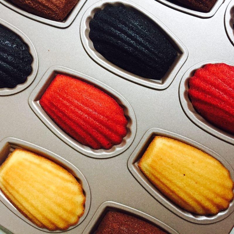 玛德琳（蓝带方）