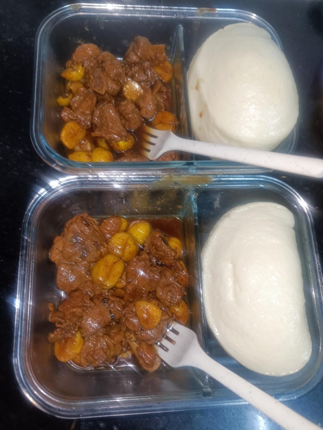 板栗鸭肉煲+白面馒头