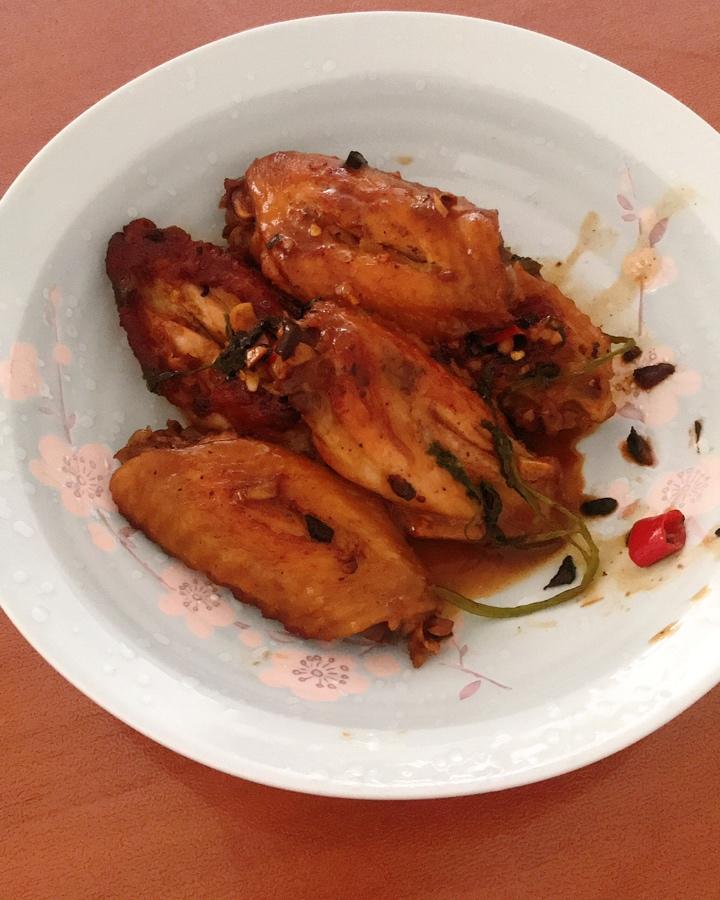蒜香鸡翅，别再煮可乐鸡翅啦