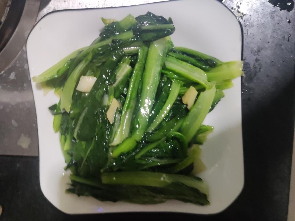 清炒油麦菜(家庭版)的做法