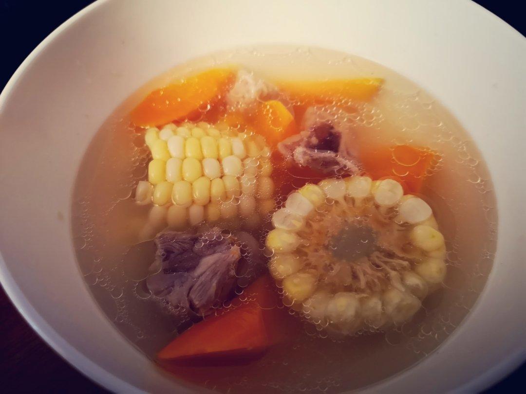 厨师长教你：“玉米排骨汤”的家常做法，营养又美味，先收藏了