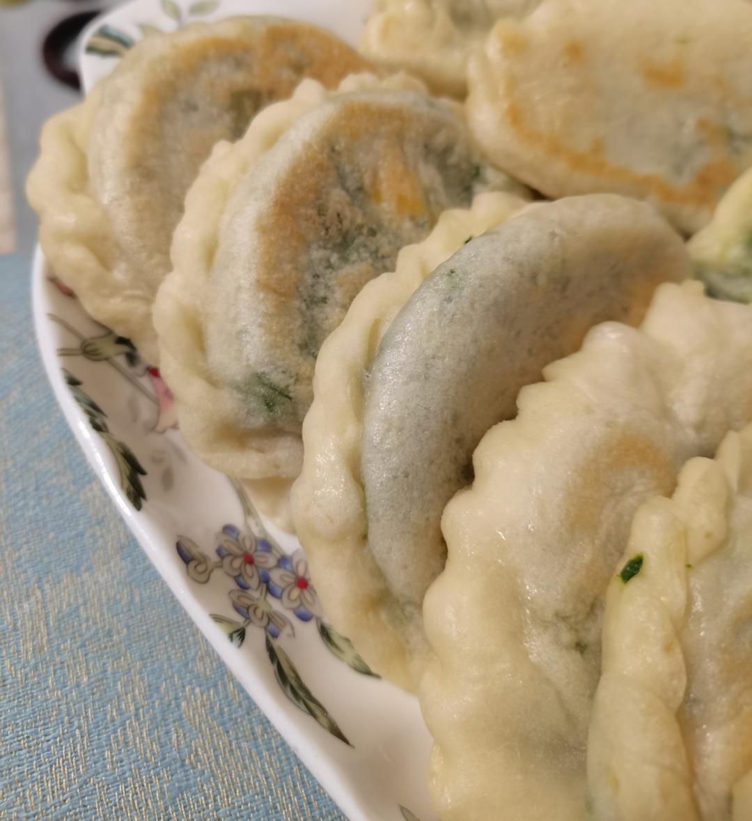 粉山茶做的小高姐传统韭菜盒子