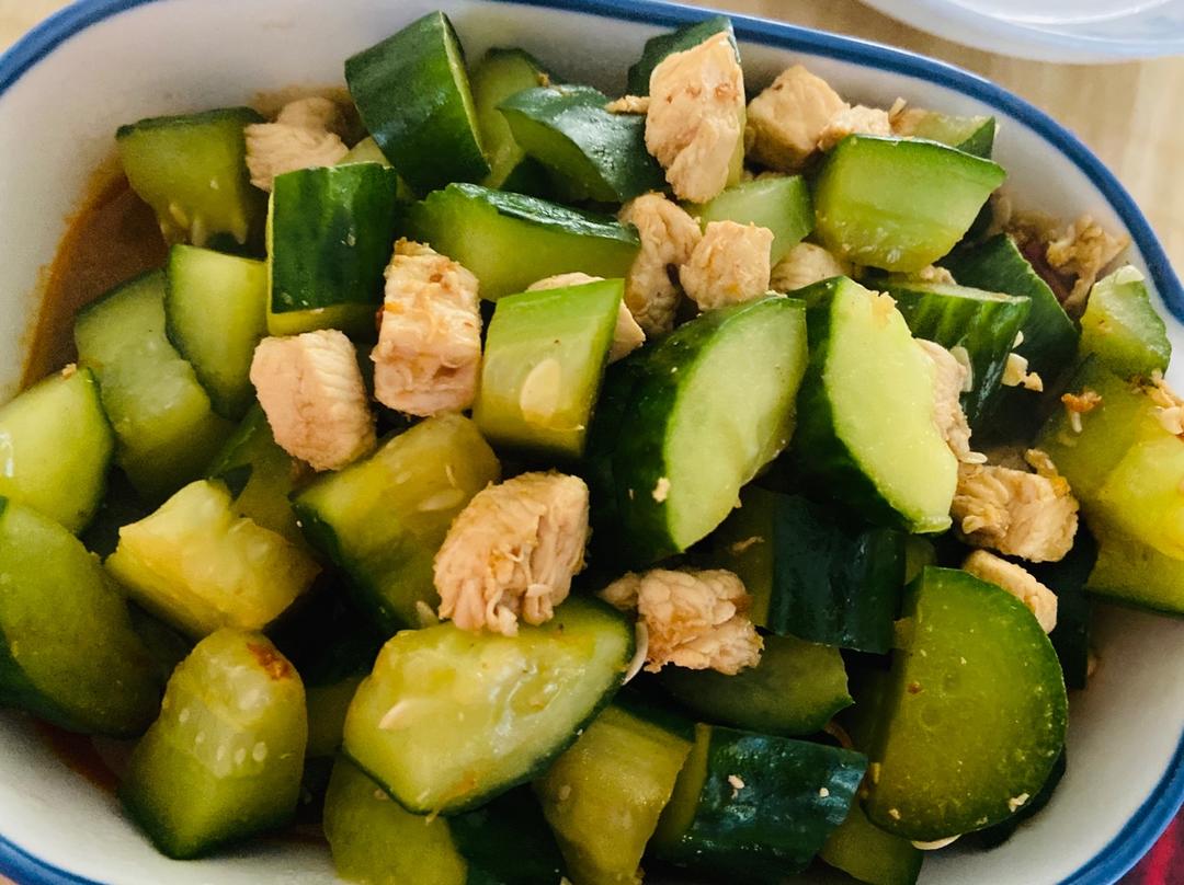 好吃不胖‼️低脂低热量 超简单青瓜炒鸡胸肉