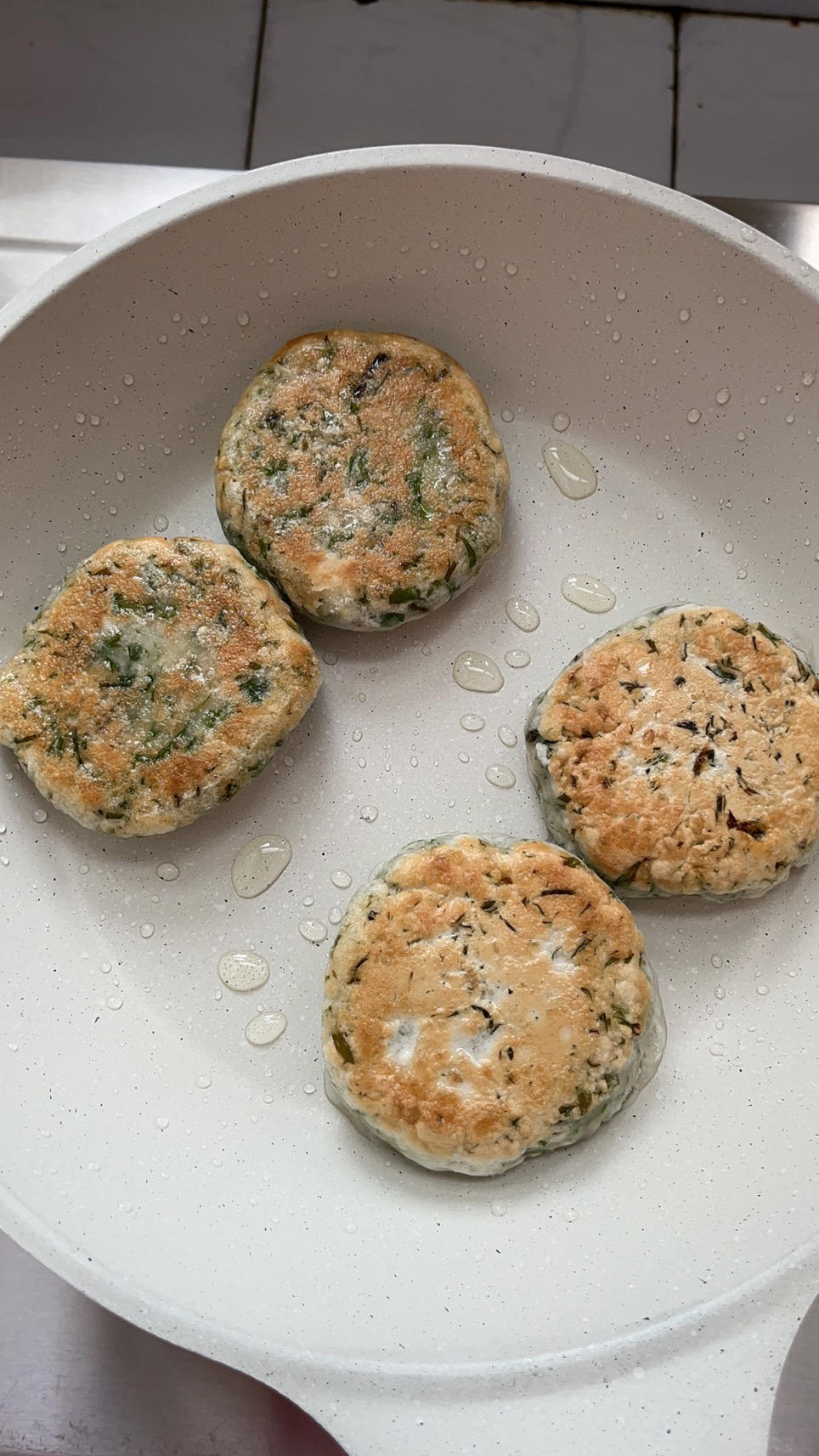 甜味丐版蒿子、藜蒿粑粑（超级简单）