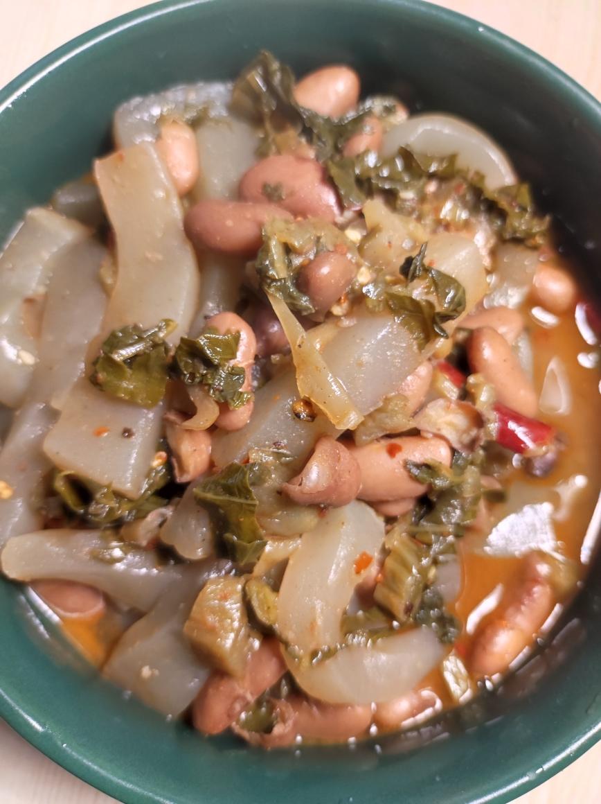 酸菜红豆炒魔芋豆腐