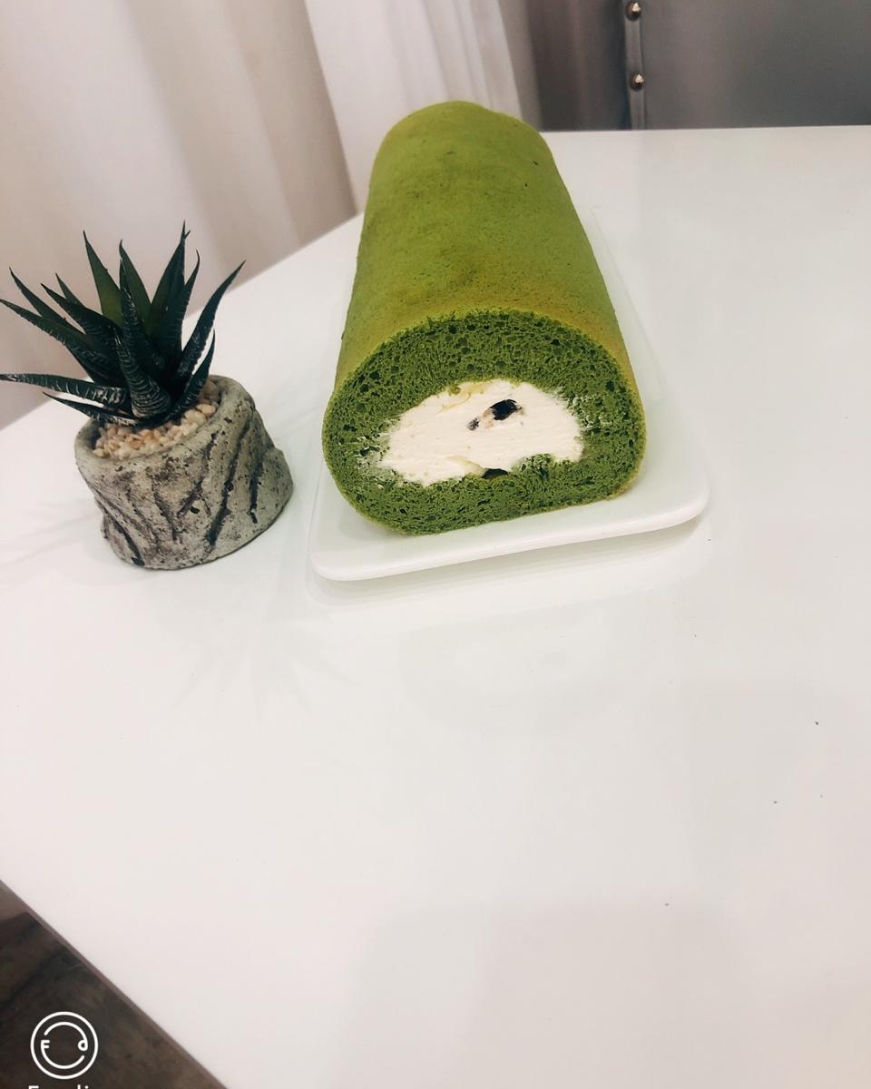 抹茶戚风蛋糕卷