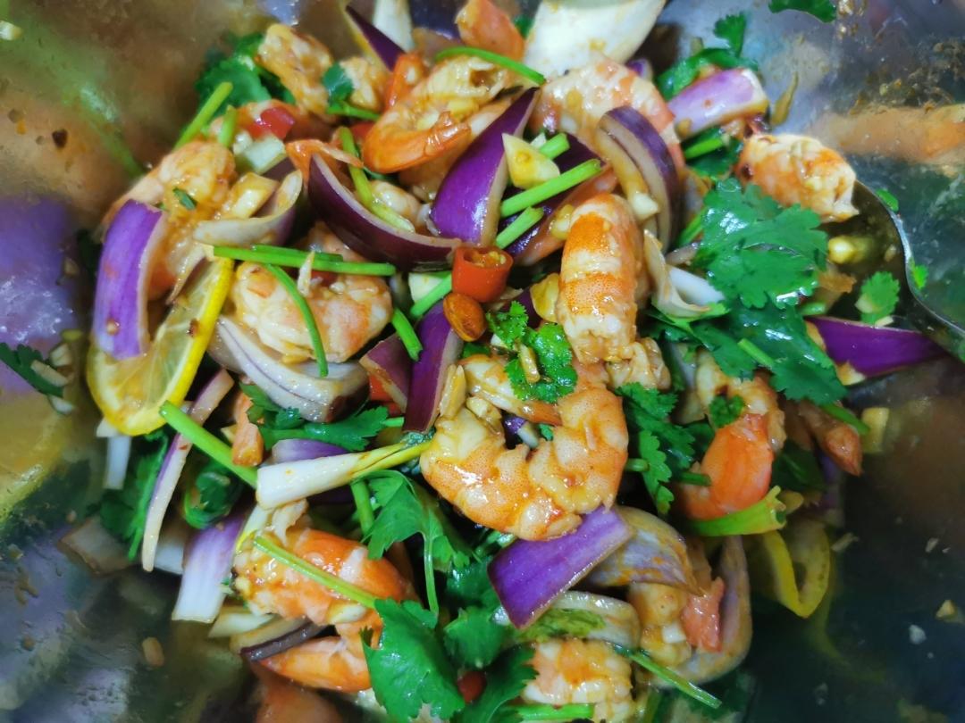 鲜嫩爽口，低脂低卡的酸辣柠檬虾，爆好吃