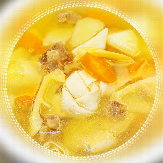 百叶结蹄膀汤