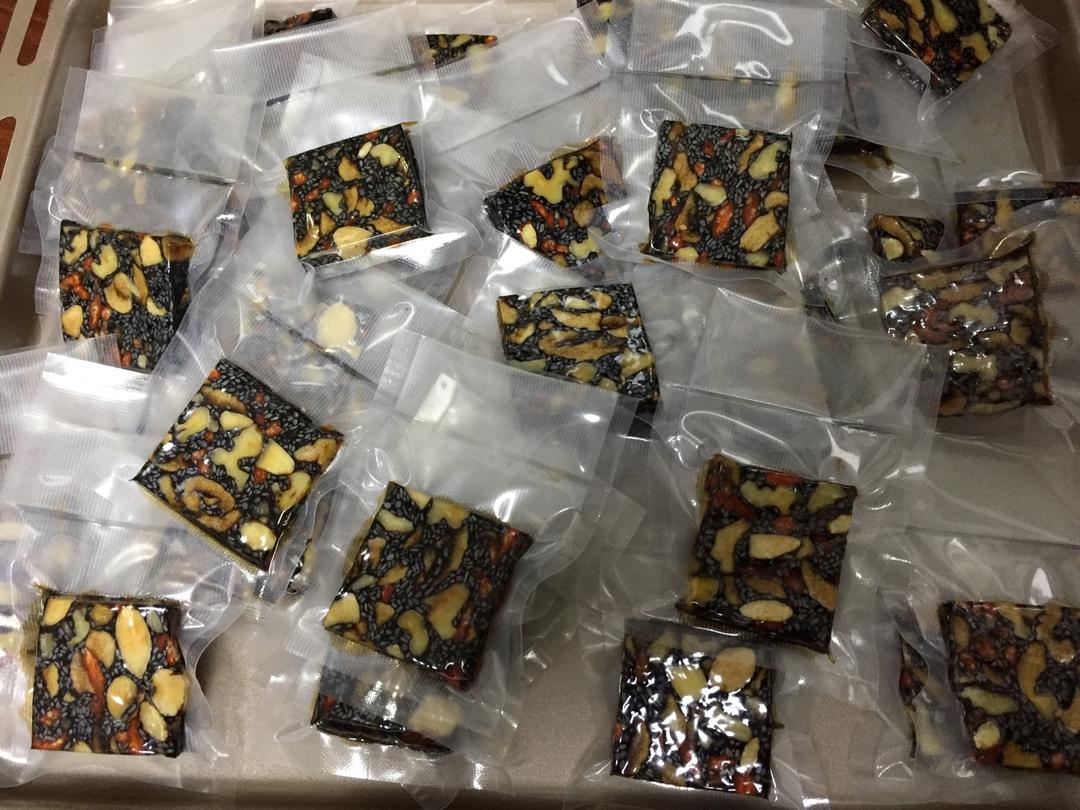 阿胶糕固元膏