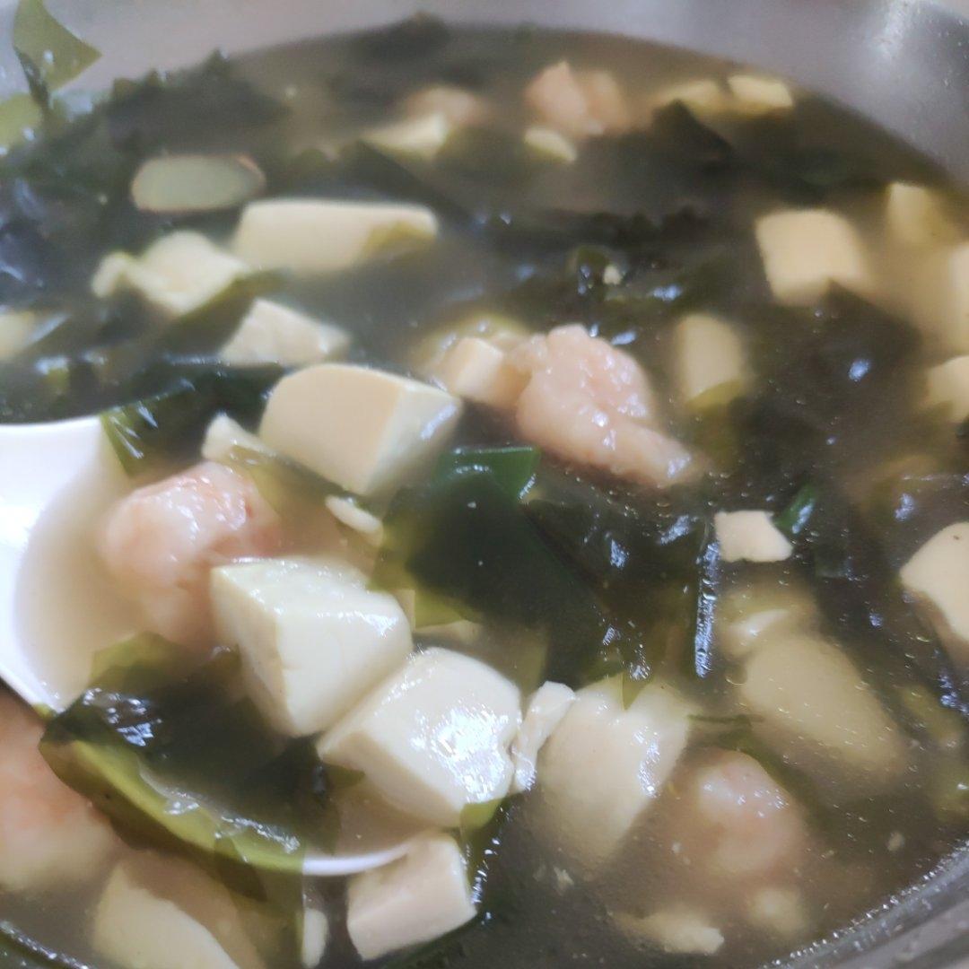 海带苗豆腐虾滑汤