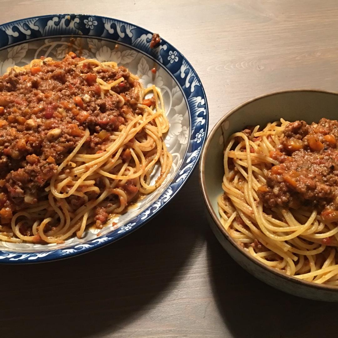 意式番茄肉酱面