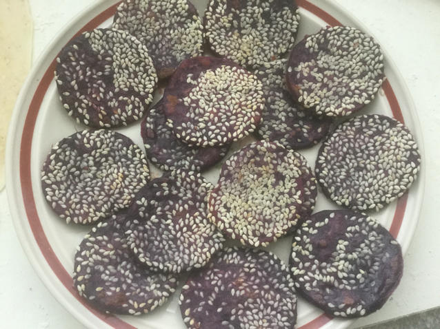 紫薯蛋黄冰皮月饼