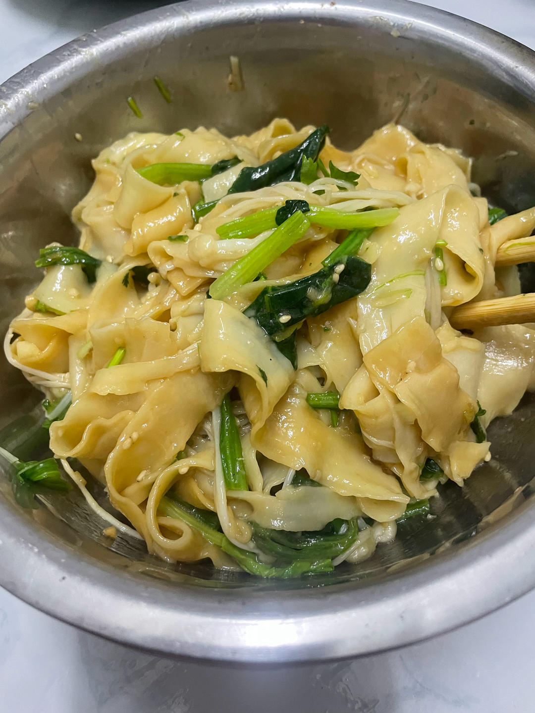 十分钟就能吃上的超简单油泼面