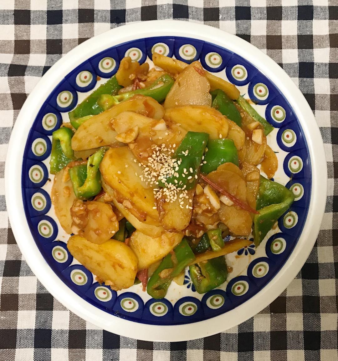 青椒番茄土豆片
